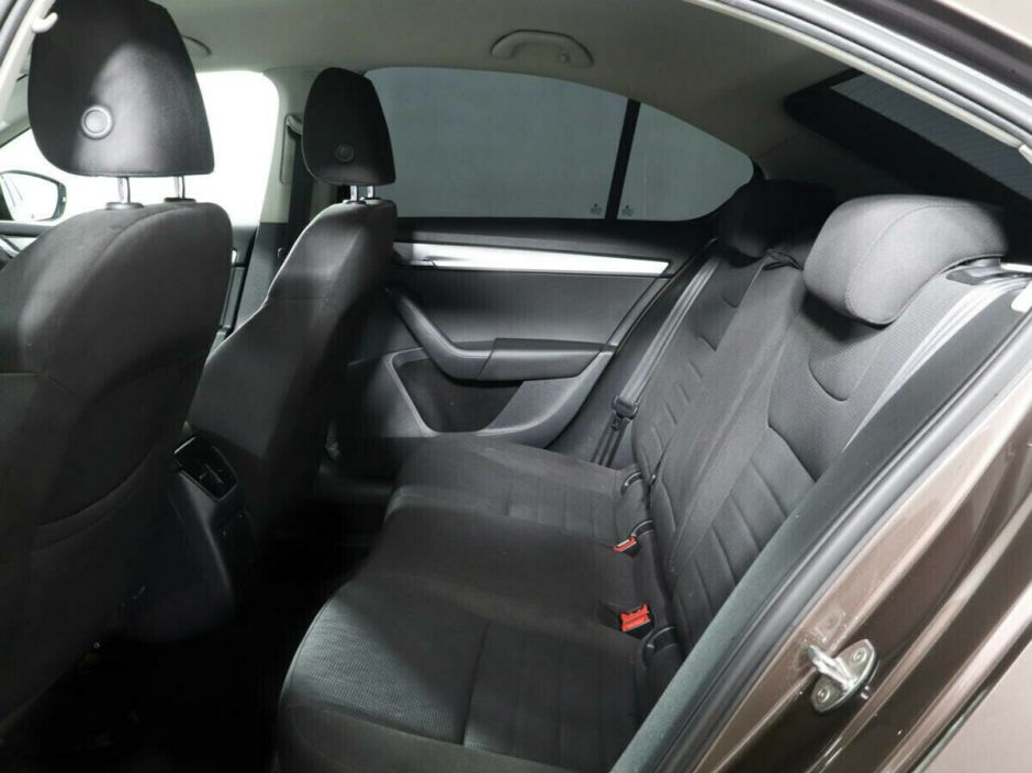 Skoda Octavia, 1.8 л, Робот, 2015 фото 8