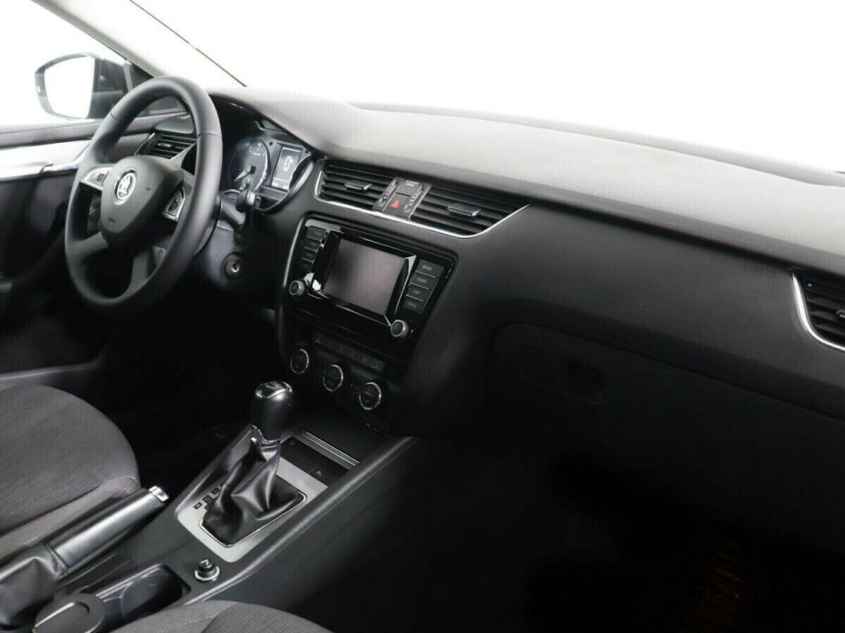 Skoda Octavia, 1.8 л, Робот, 2015 фото 1