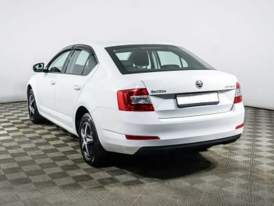 Skoda Octavia, 1.6 л, АКПП, 2015 фото 5