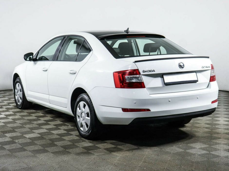 Skoda Octavia, 1.6 л, АТ, 2015 фото 5