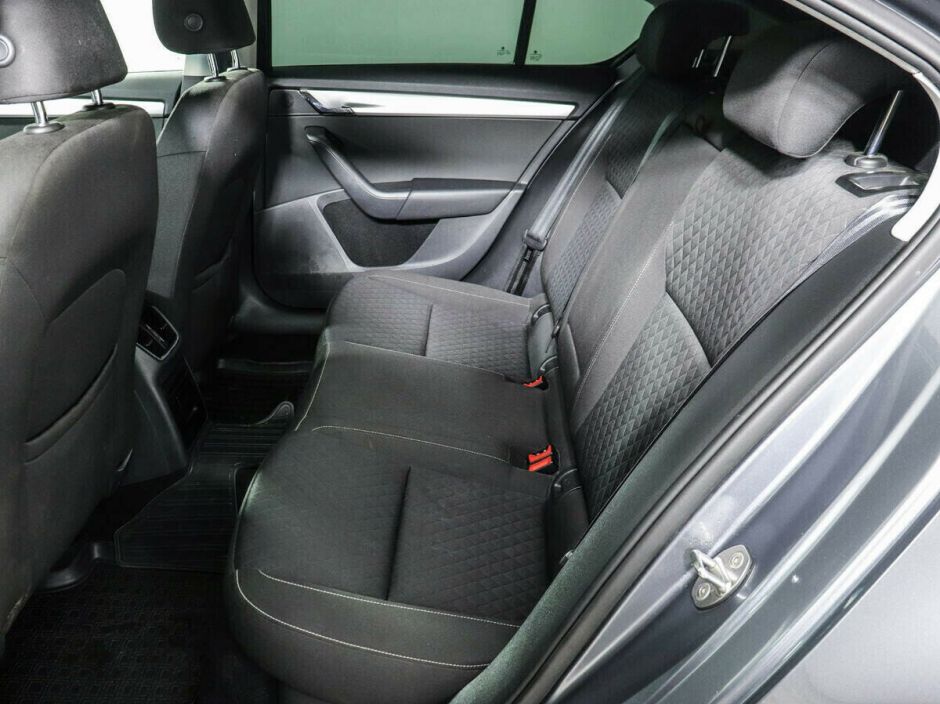 Skoda Octavia, 1.8 л, Робот, 2015 фото 8