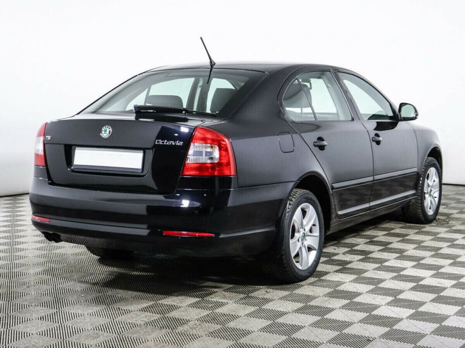 Skoda Octavia, 1.8 л, Робот, 2011 фото 6