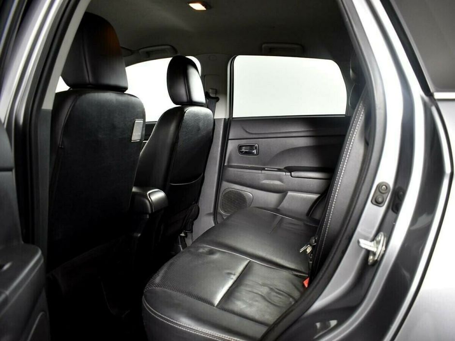 Mitsubishi ASX, 1.8 л, Вариатор, 2010 фото 2