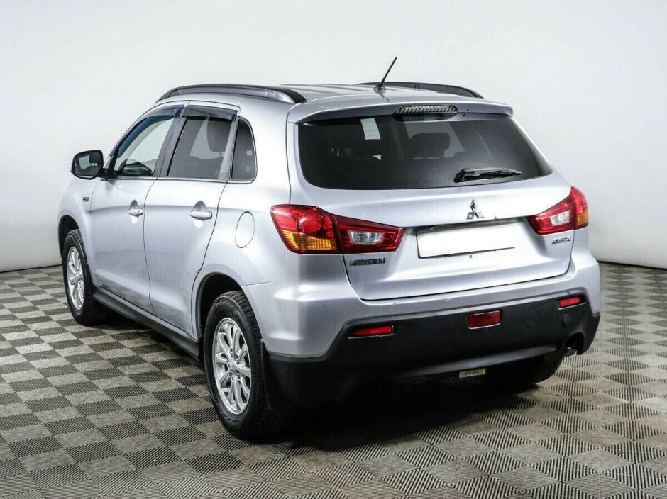Mitsubishi ASX, 1.8 л, Вариатор, 2011 фото 5