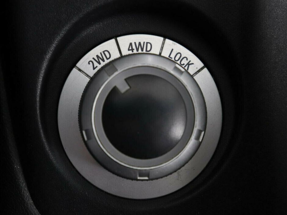 Mitsubishi ASX, 2.0 л, Вариатор, 2012 фото 9