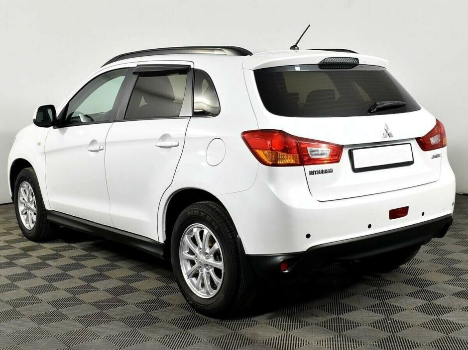 Mitsubishi ASX, 1.8 л, Вариатор, 2013 фото 5