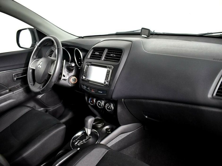 Mitsubishi ASX, 1.8 л, Вариатор, 2013 фото 2