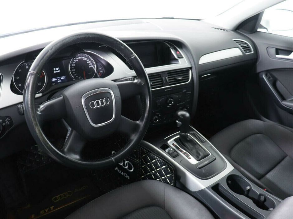 Audi A4, 1.8 л, Вариатор, 2011 фото 1