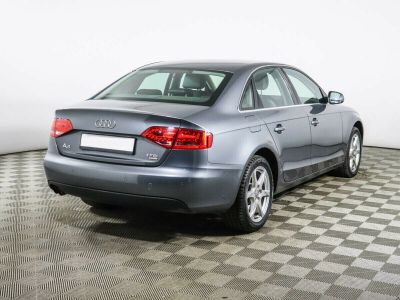 Audi A4, 2.0 л, РКПП, 2011 фото 5