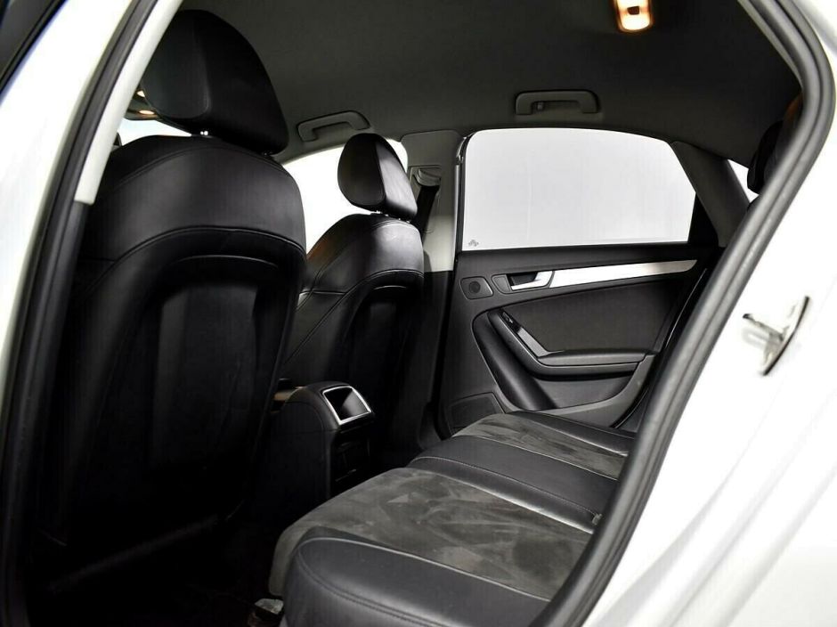 Audi A4, 1.8 л, Вариатор, 2013 фото 1