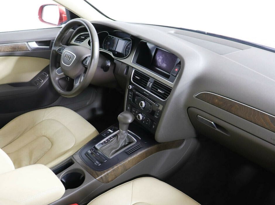 Audi A4, 2.0 л, Вариатор, 2013 фото 2
