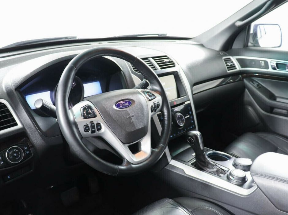 Ford Explorer, 3.5 л, АТ, 2012 фото 7