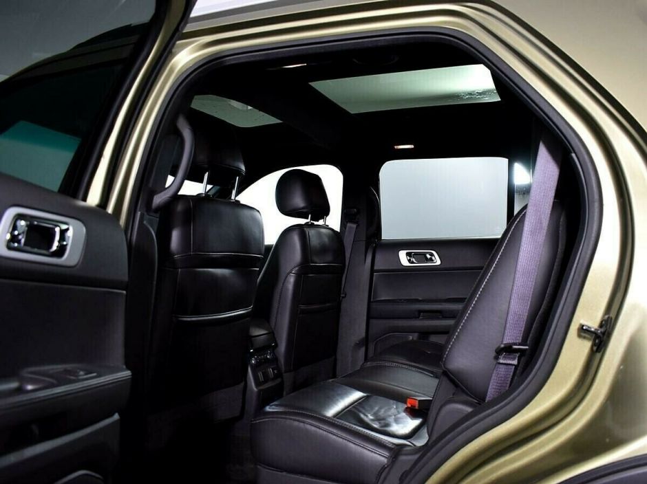 Ford Explorer, 3.5 л, АТ, 2012 фото 1