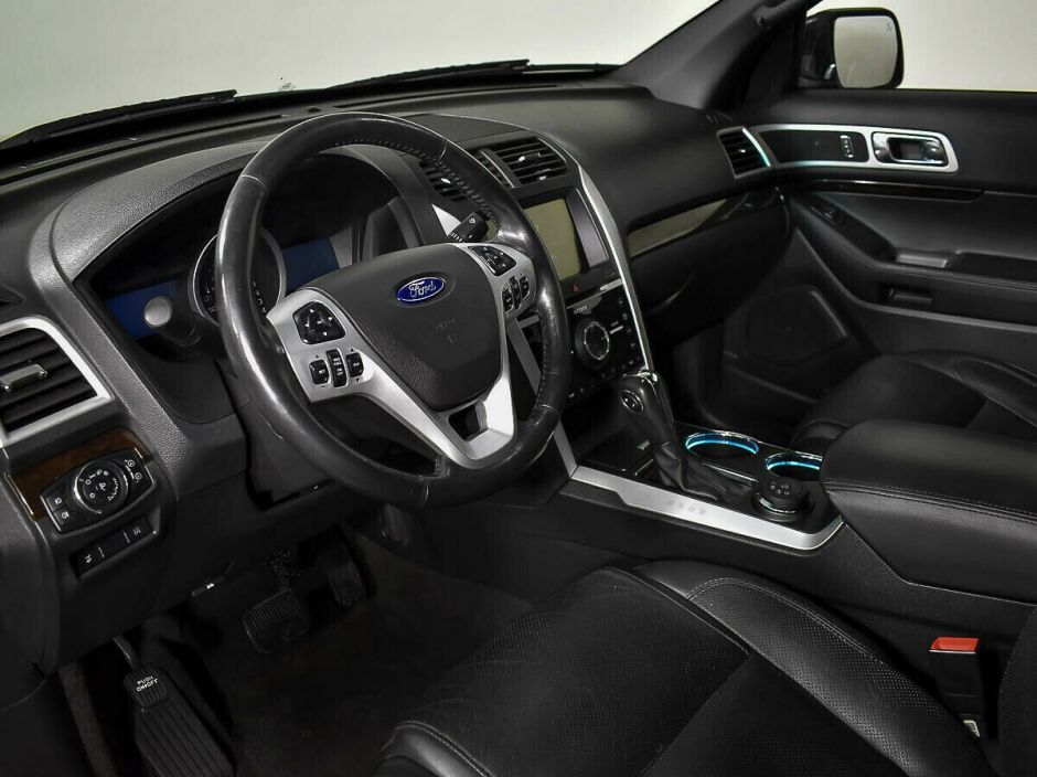 Ford Explorer, 3.5 л, АТ, 2012 фото 7