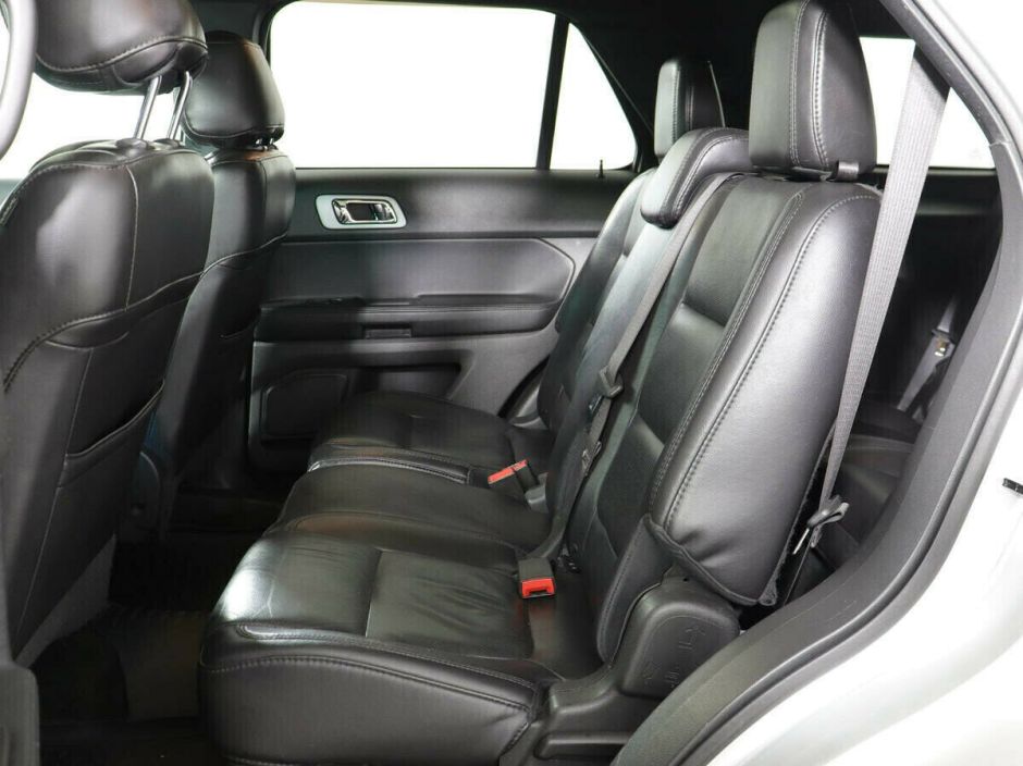 Ford Explorer, 3.5 л, АТ, 2015 фото 1