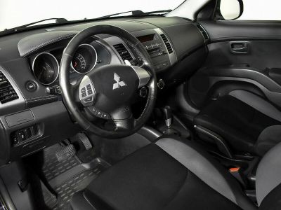 Mitsubishi Outlander, 2.0 л, CVT, 2010 фото 1