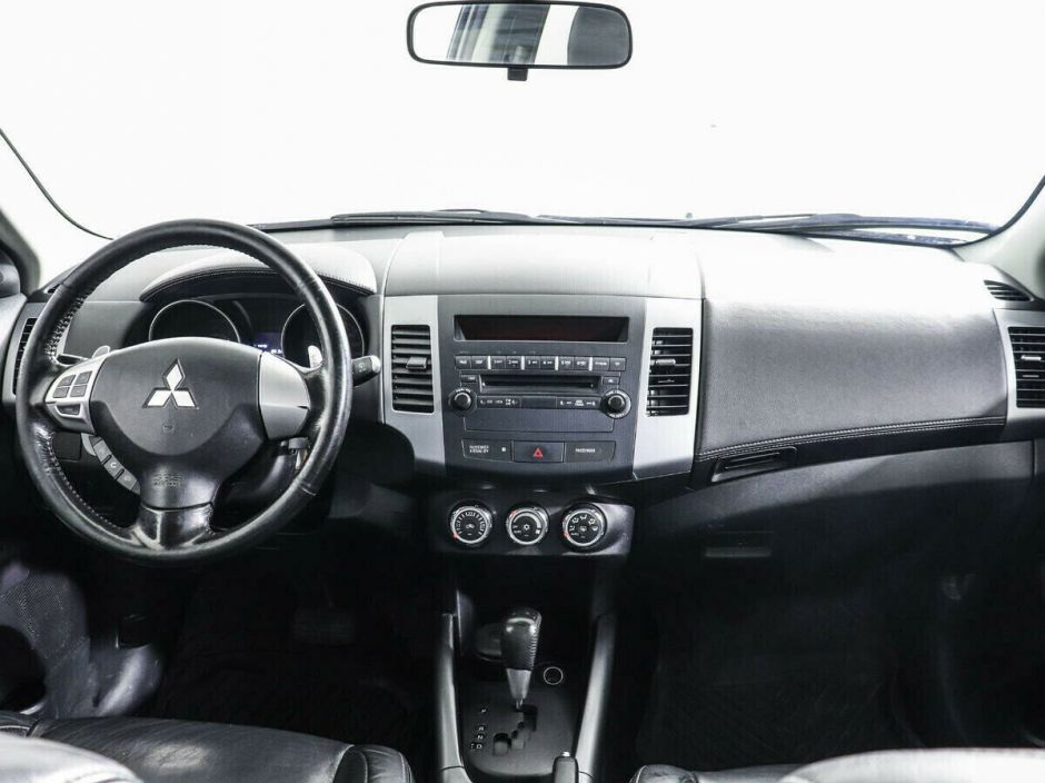 Mitsubishi Outlander, 2.0 л, Вариатор, 2011 фото 8