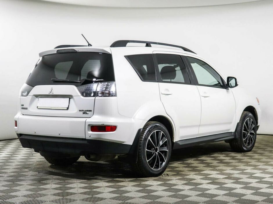 Mitsubishi Outlander, 2.0 л, Вариатор, 2011 фото 5