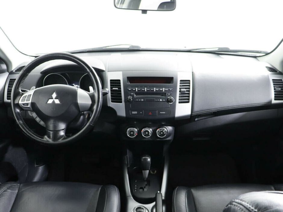 Mitsubishi Outlander, 2.0 л, Вариатор, 2011 фото 7