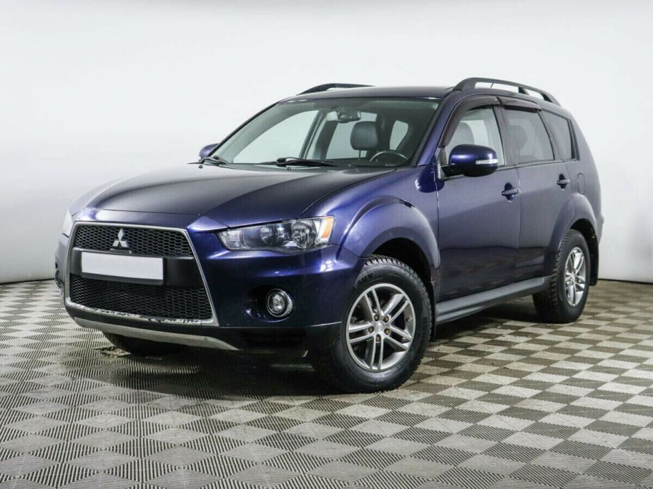 Mitsubishi Outlander, 2.0 л, Вариатор, 2011 фото 3