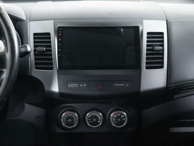 Mitsubishi Outlander, 2.0 л, CVT, 2011 фото 2