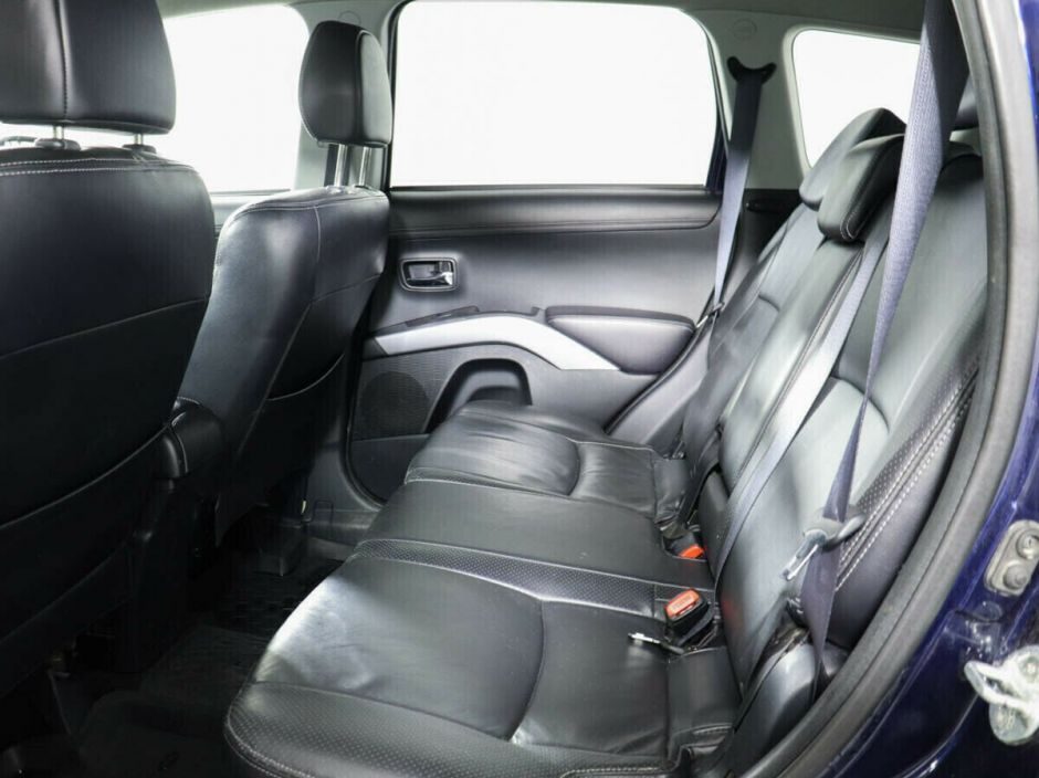 Mitsubishi Outlander, 2.0 л, Вариатор, 2011 фото 1