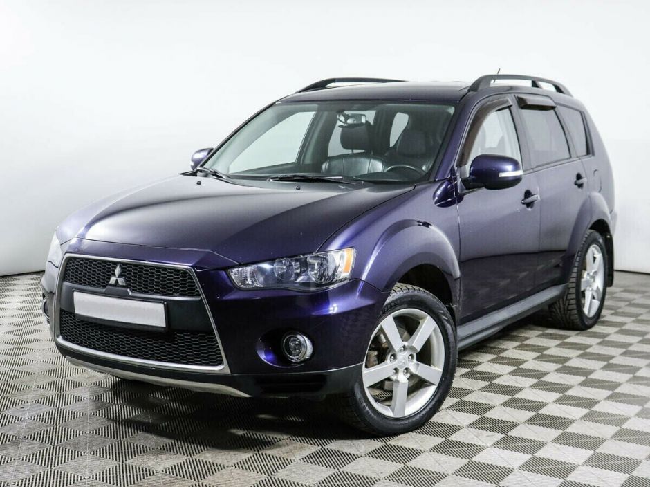 Mitsubishi Outlander, 2.0 л, Вариатор, 2011 фото 3