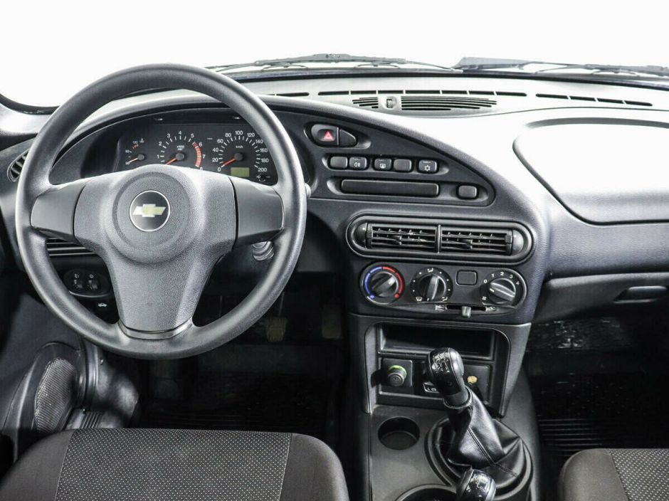 Chevrolet Niva, 1.7 л, МТ, 2016 фото 2