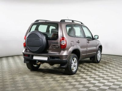 Chevrolet Niva, 1.7 л, МКПП, 2018 фото 4