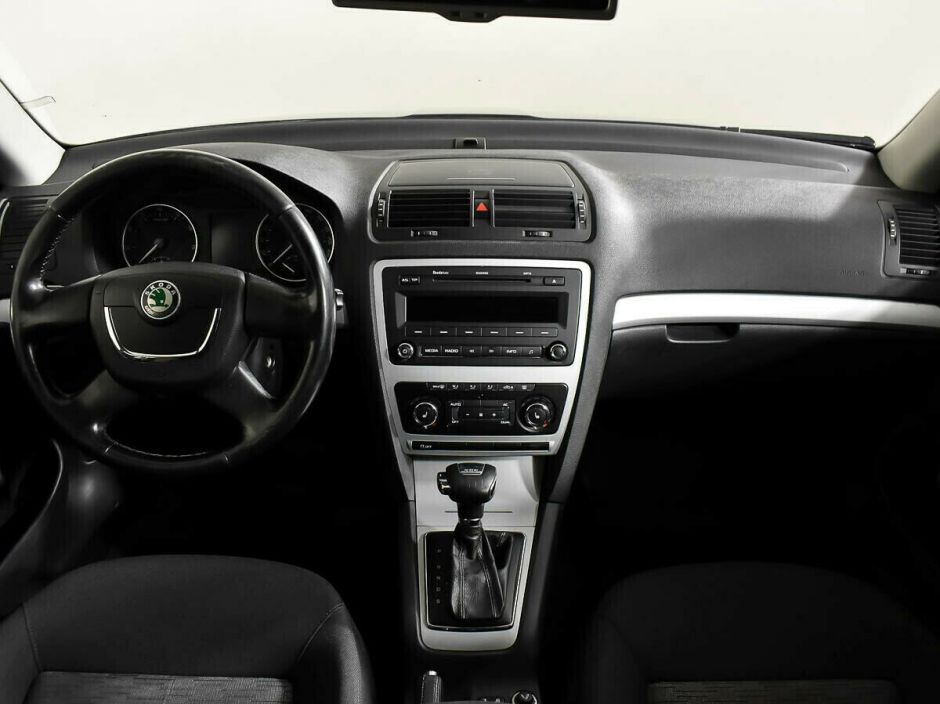 Skoda Octavia, 1.8 л, АТ, 2012 фото 8