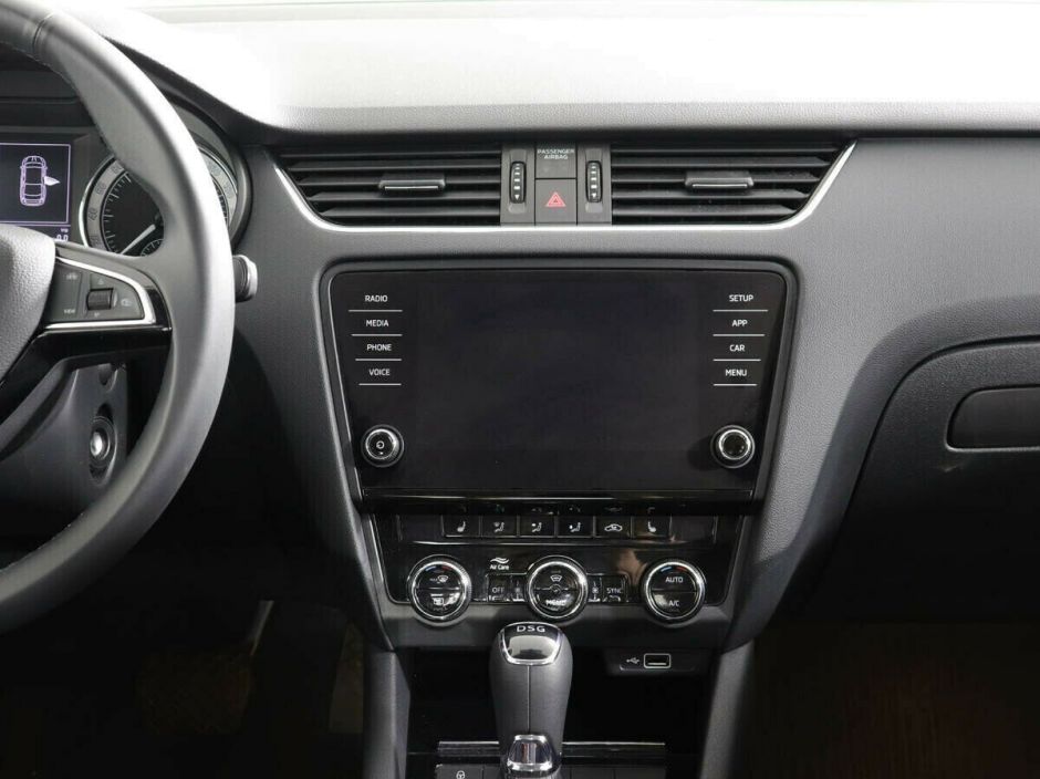 Skoda Octavia, 1.8 л, Робот, 2018 фото 7