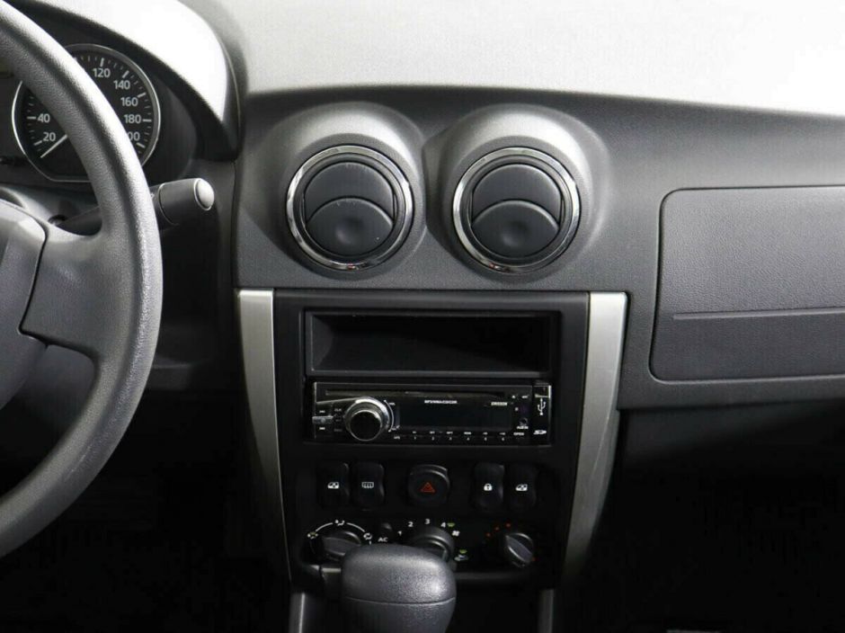 Nissan Almera, 1.6 л, АТ, 2014 фото 2