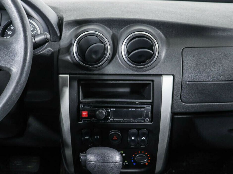 Nissan Almera, 1.6 л, АТ, 2015 фото 2