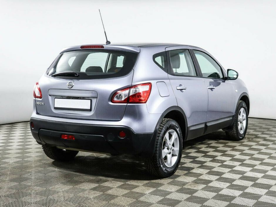 Nissan Qashqai, 2.0 л, Вариатор, 2011 фото 5