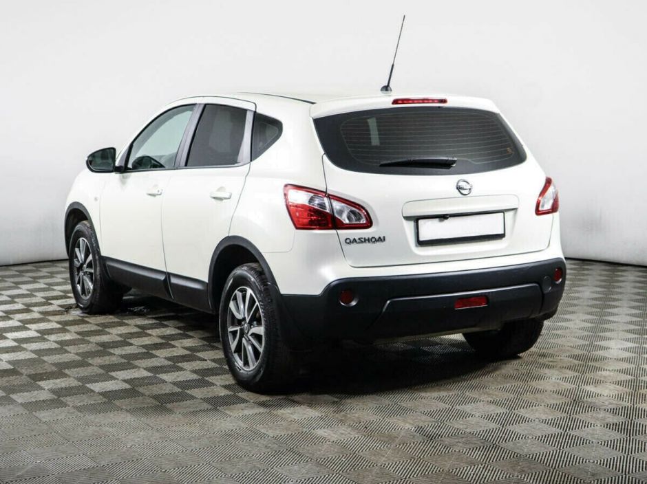 Nissan Qashqai, 1.6 л, Вариатор, 2013 фото 6