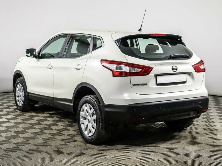 Nissan Qashqai, 2.0 л, Вариатор, 2015 фото 6