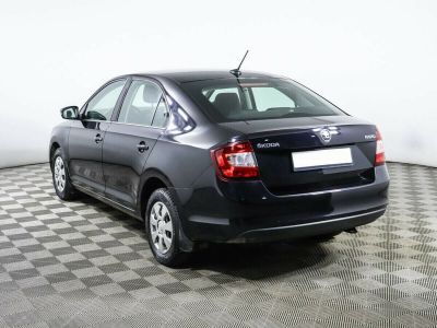 Skoda Rapid, 1.6 л, МКПП, 2018 фото 6