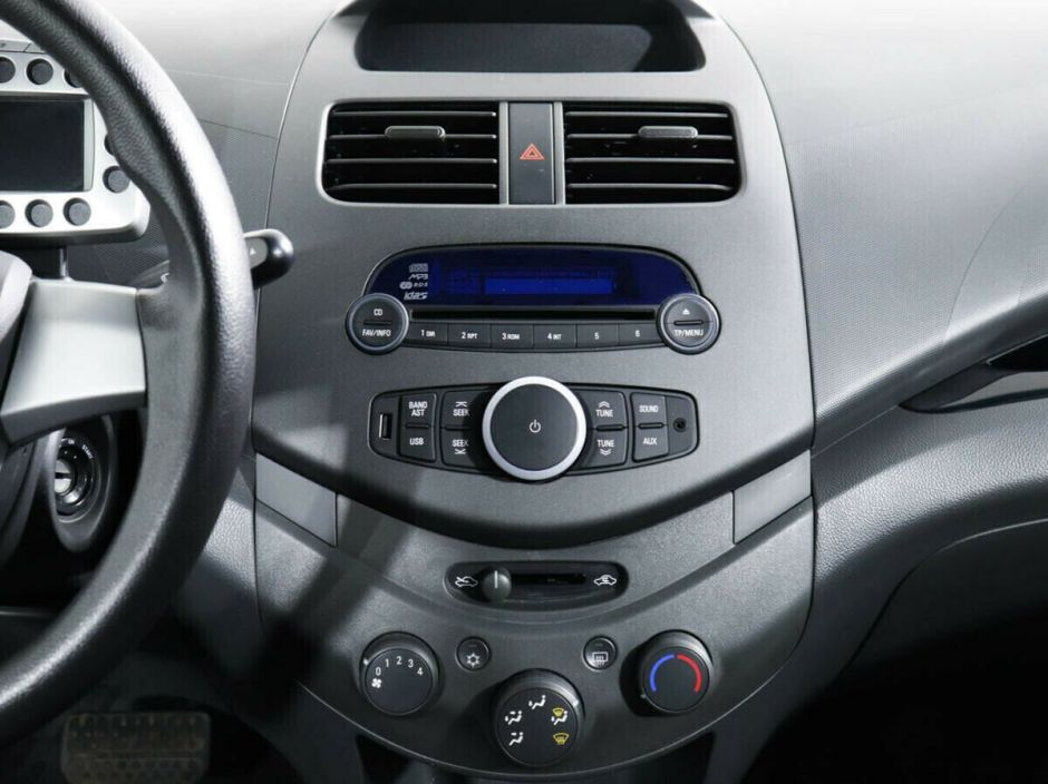 Chevrolet Spark, 1.0 л, АТ, 2012 фото 2