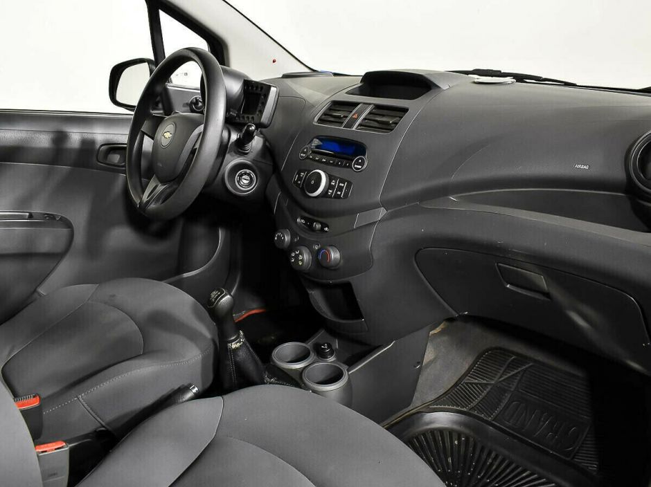 Chevrolet Spark, 1.0 л, МТ, 2011 фото 1