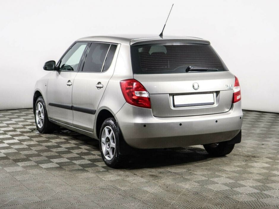 Skoda Fabia, 1.4 л, МТ, 2010 фото 6