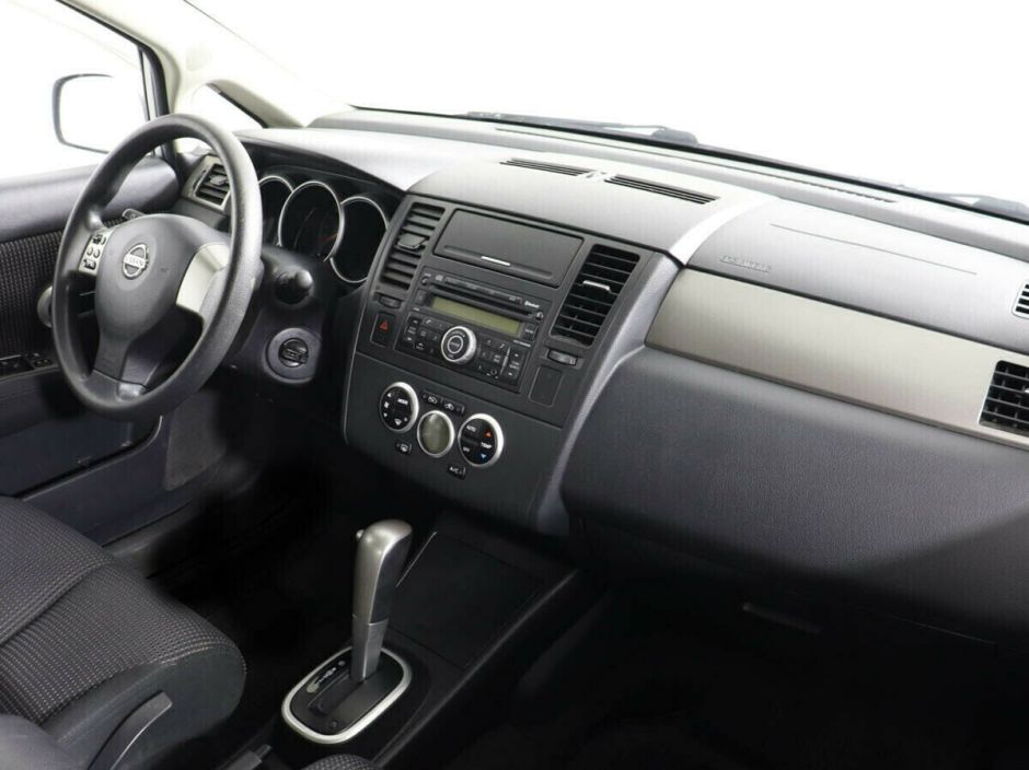 Nissan Tiida, 1.6 л, АТ, 2012 фото 2