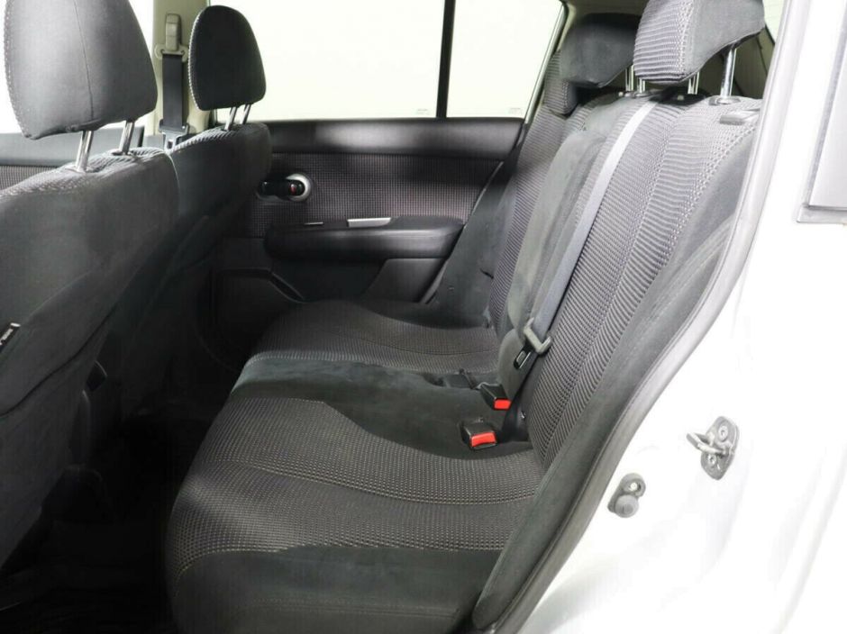 Nissan Tiida, 1.6 л, АТ, 2012 фото 1