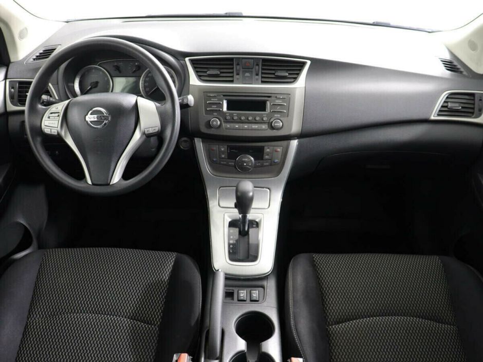 Nissan Tiida, 1.6 л, Вариатор, 2015 фото 2