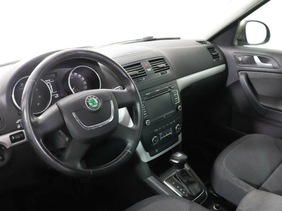 Skoda Yeti, 1.2 л, Робот, 2012 фото 7