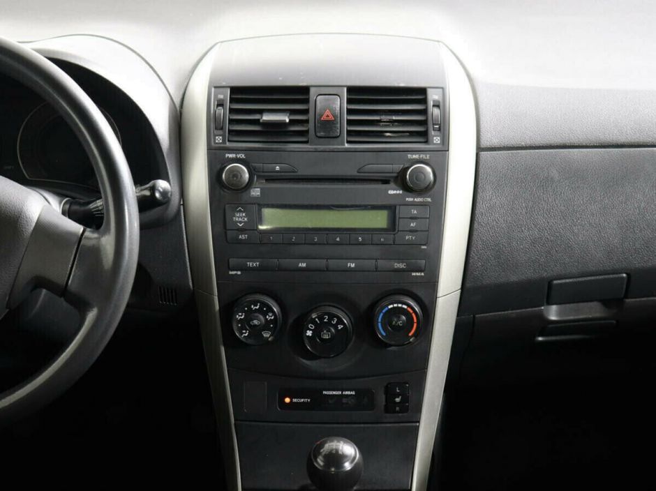 Toyota Corolla, 1.3 л, МТ, 2008 фото 2