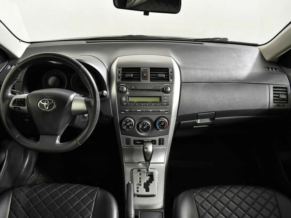 Toyota Corolla, 1.6 л, АТ, 2012 фото 1