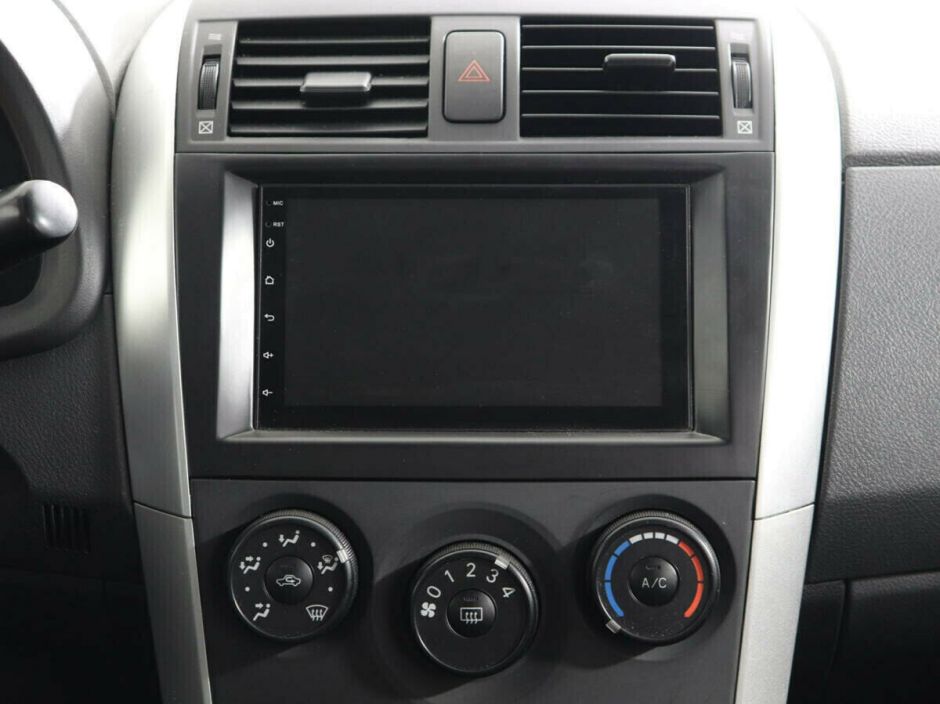 Toyota Corolla, 1.6 л, МТ, 2011 фото 8