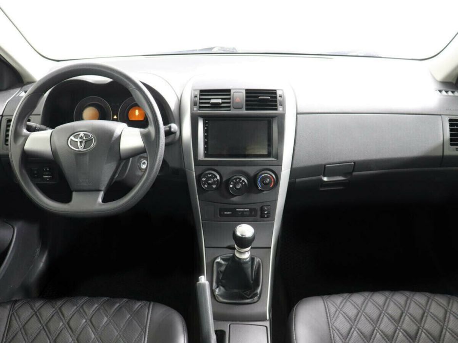 Toyota Corolla, 1.6 л, МТ, 2011 фото 2