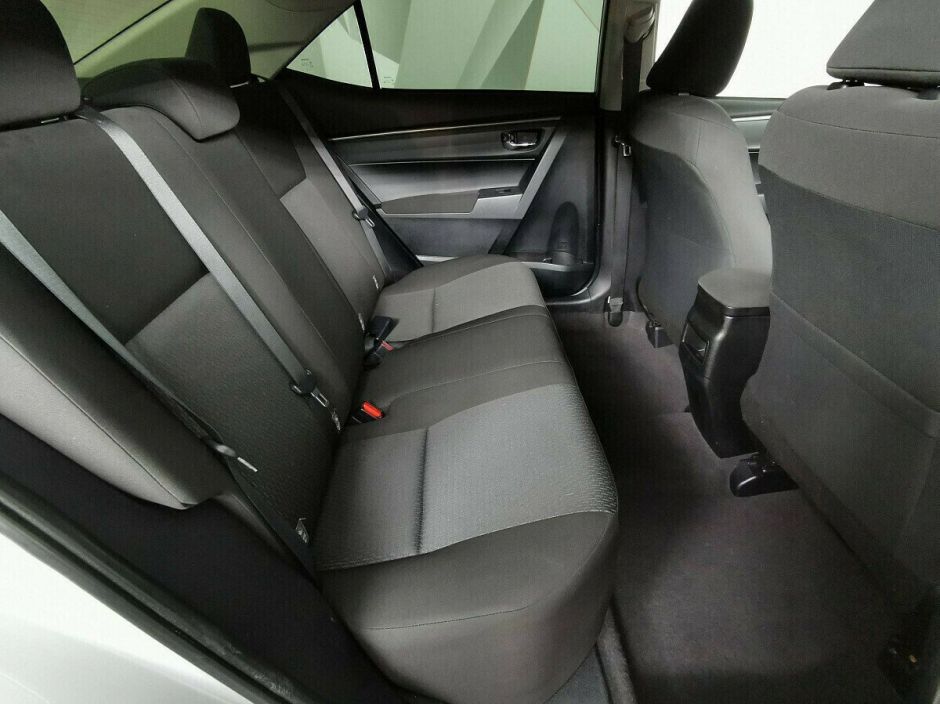 Toyota Corolla, 1.6 л, Вариатор, 2013 фото 9