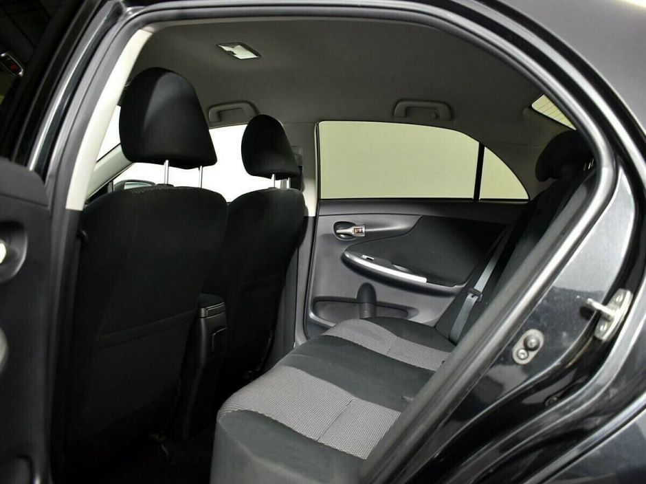 Toyota Corolla, 1.6 л, МТ, 2013 фото 1